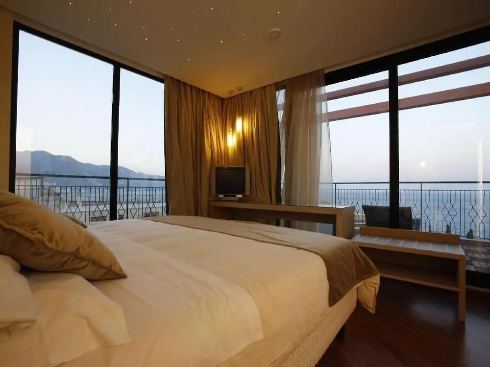 Hotel Villa Esperia Palermo 3*,