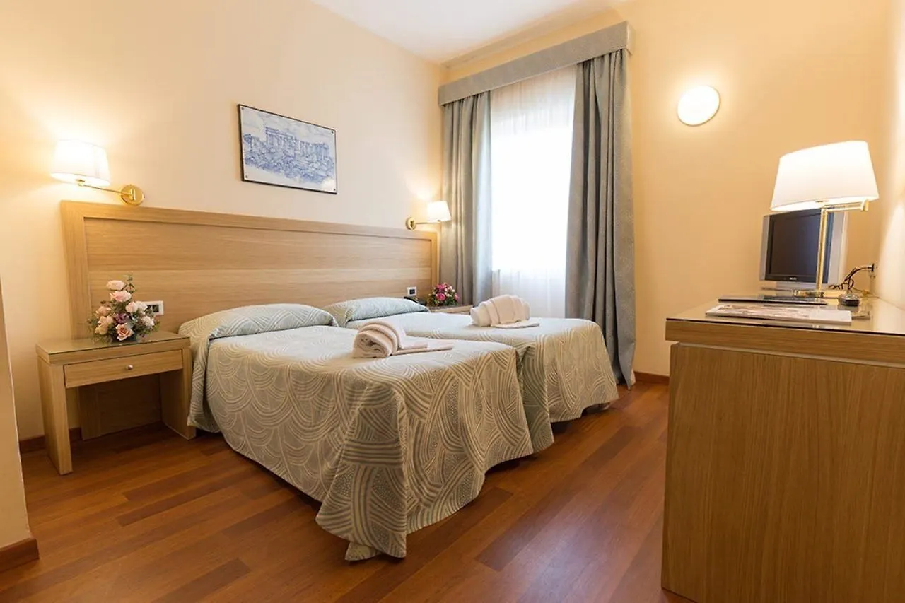 Hotel Villa Esperia Palermo 3*,