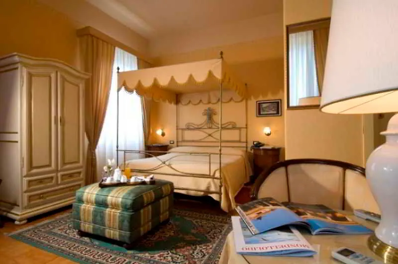 Hotel Villa Esperia Палермо